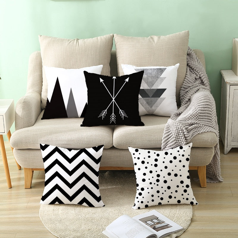 Geometric Cushion Cover Black And White Polyester Throw